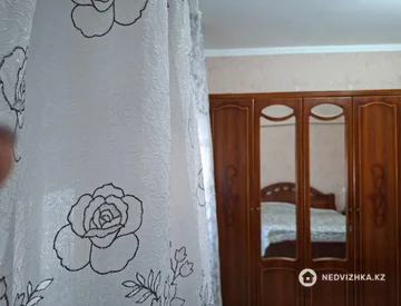 2-комнатная квартира, этаж 4 из 5, 70 м², миниатюра 1