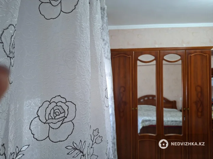 2-комнатная квартира, этаж 4 из 5, 70 м²