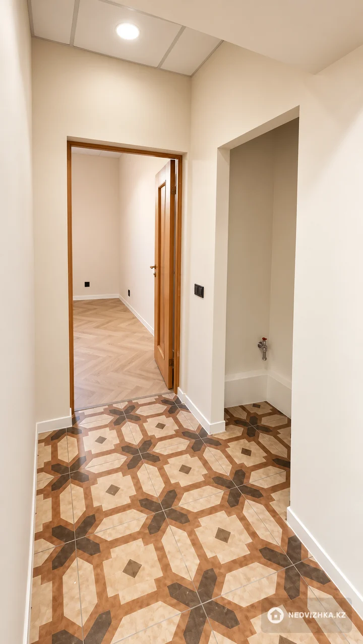 Офис, Магазин и др., этаж 1 из 16, 150 м², На длительный срок, фотография 2