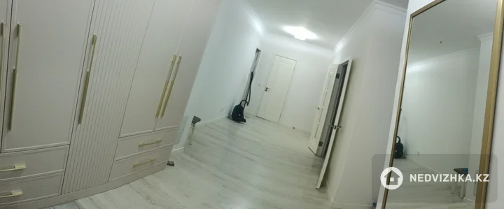 3-комнатная квартира, этаж 12 из 16, 92 м², На длительный срок, фотография 3