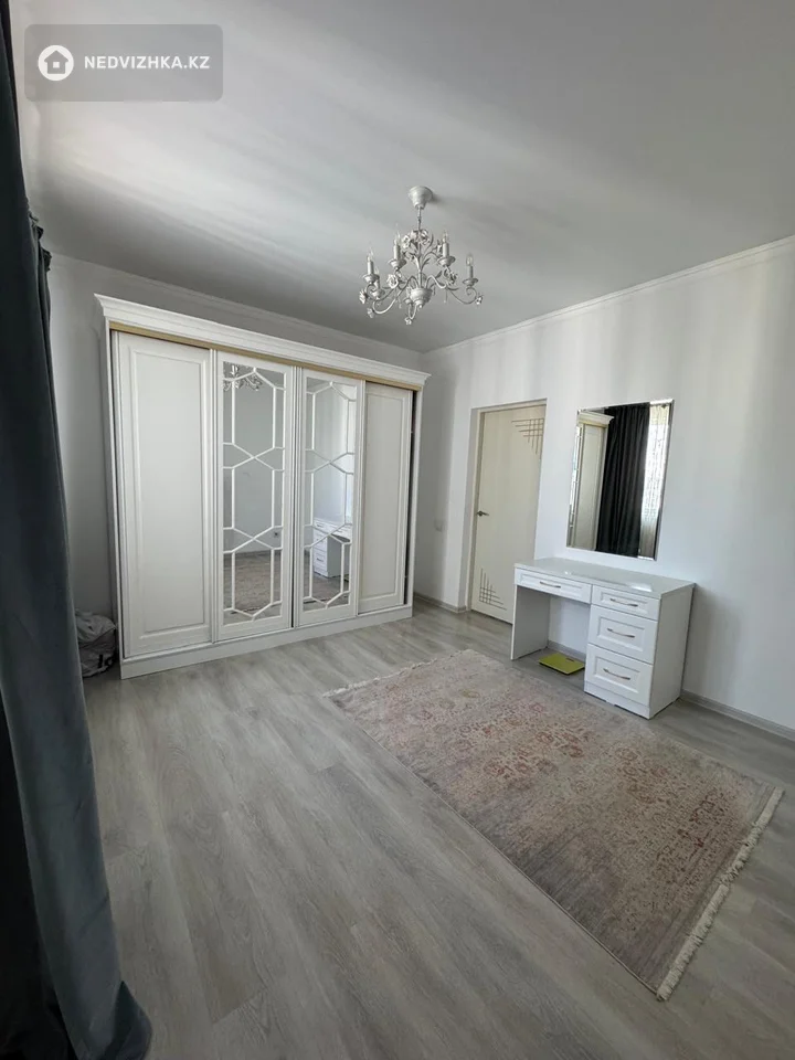 3-комнатная квартира, этаж 12 из 12, 70 м², фотография 4