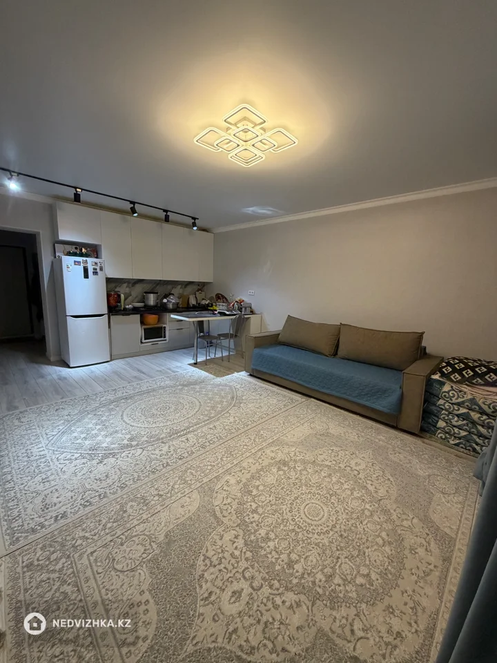 1-комнатная квартира, этаж 2 из 3, 38 м², фотография 3