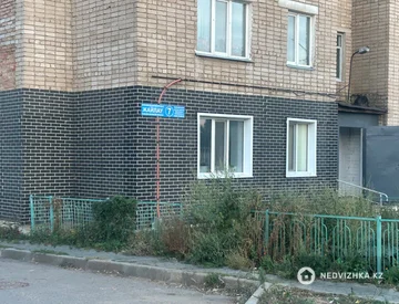 2-комнатная квартира, этаж 1 из 4, 42 м², миниатюра 1