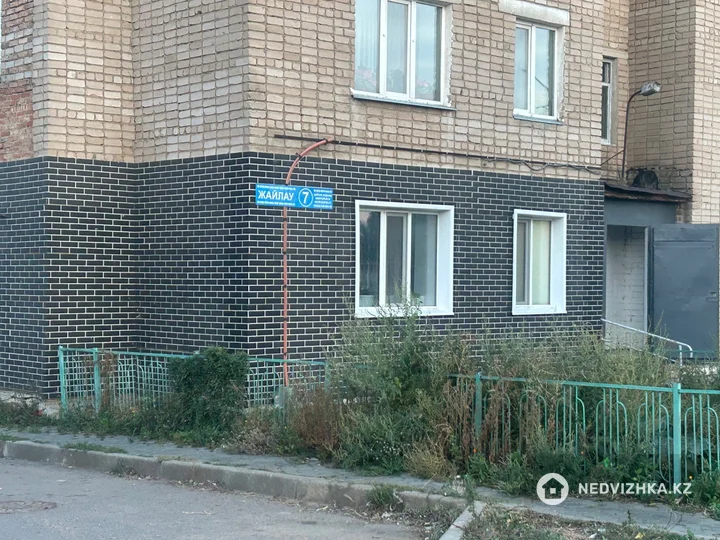 2-комнатная квартира, этаж 1 из 4, 42 м²