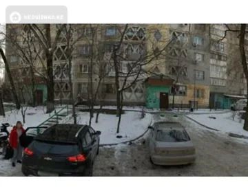 3-комнатная квартира, этаж 4 из 8, 68 м², миниатюра 1