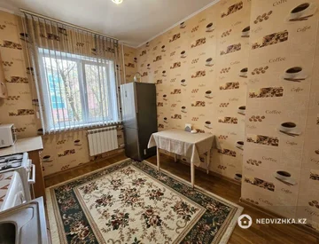 1-комнатная квартира, этаж 2 из 9, 40 м², миниатюра 2