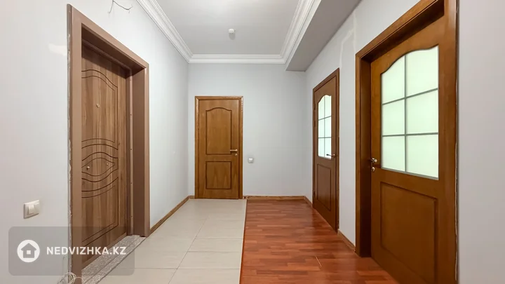 1-комнатная квартира, этаж 11 из 13, 65 м², фотография 2
