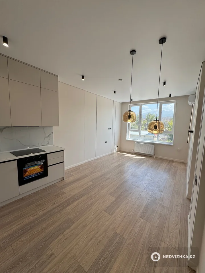 3-комнатная квартира, этаж 4 из 6, 76 м², фотография 3