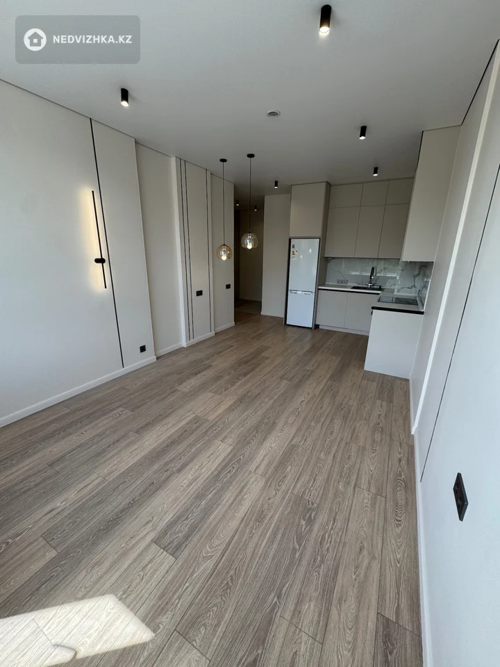 3-комнатная квартира, этаж 4 из 6, 76 м², фотография 4