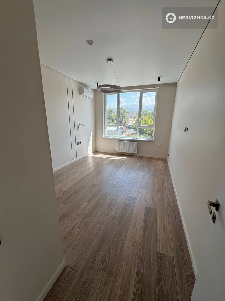 3-комнатная квартира, этаж 4 из 6, 76 м², фотография 5