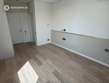 3-комнатная квартира, этаж 4 из 6, 76 м², миниатюра 6