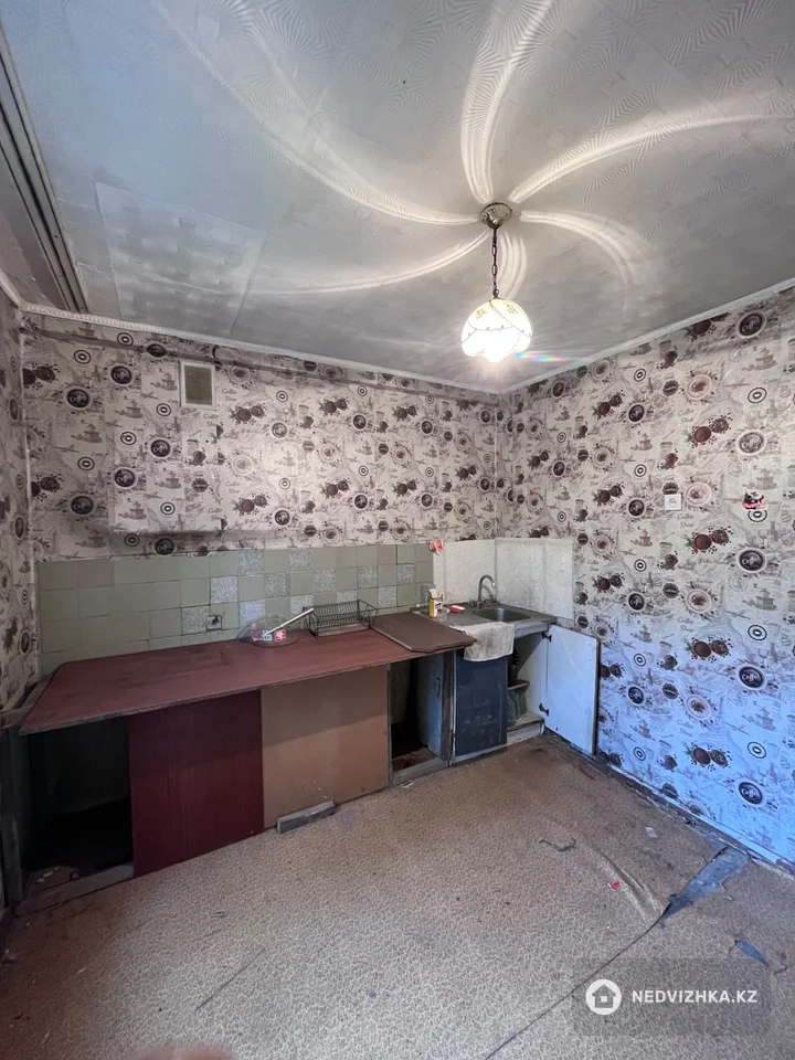 3-комнатная квартира, этаж 1 из 6, 65 м², фотография 2
