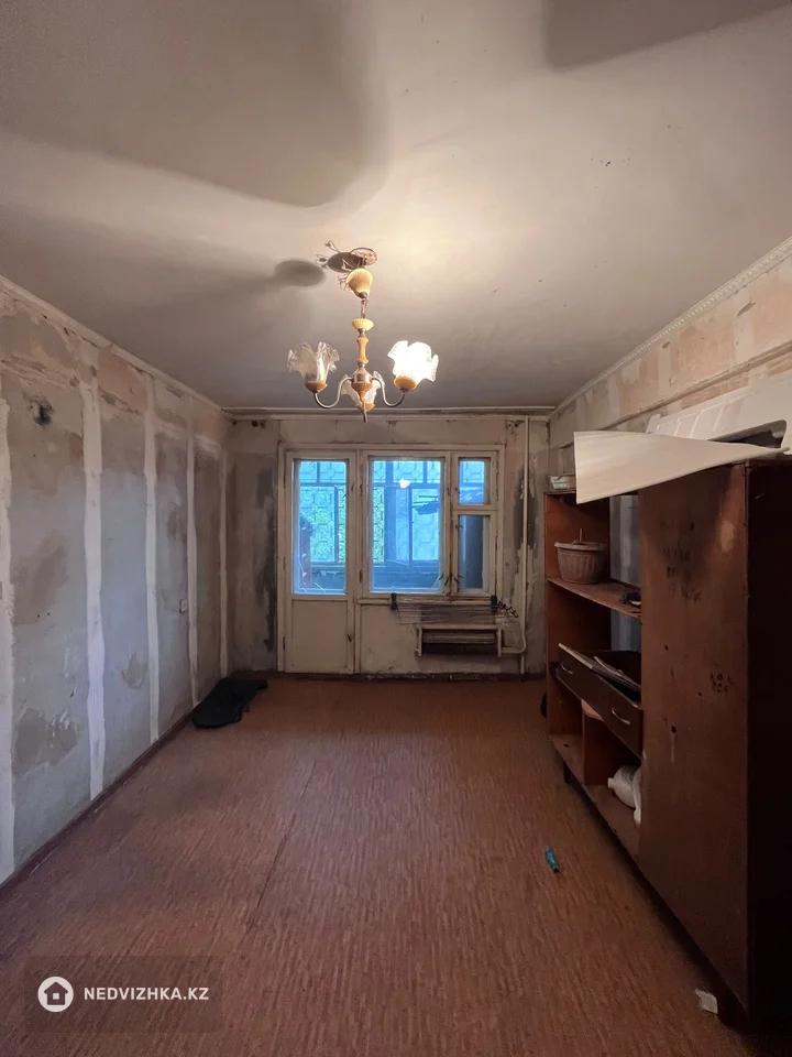3-комнатная квартира, этаж 1 из 6, 65 м², фотография 4