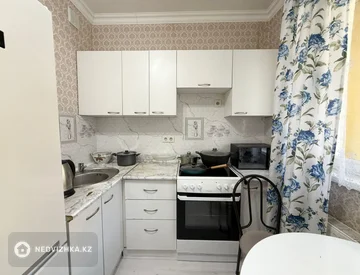 2-комнатная квартира, этаж 2 из 9, 53 м², миниатюра 1