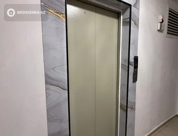 2-комнатная квартира, этаж 2 из 9, 53 м², миниатюра 3