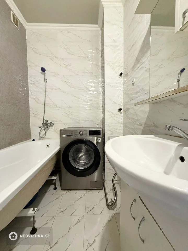 2-комнатная квартира, этаж 2 из 9, 53 м², фотография 4