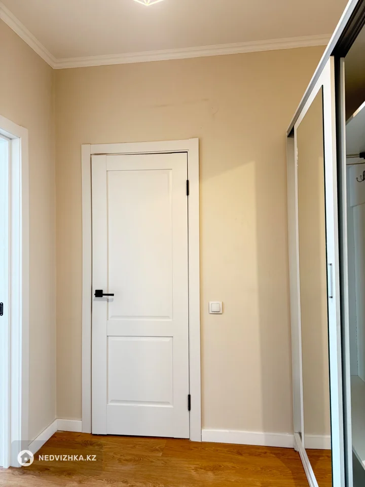 1-комнатная квартира, этаж 11 из 15, 50 м², Посуточно, фотография 2