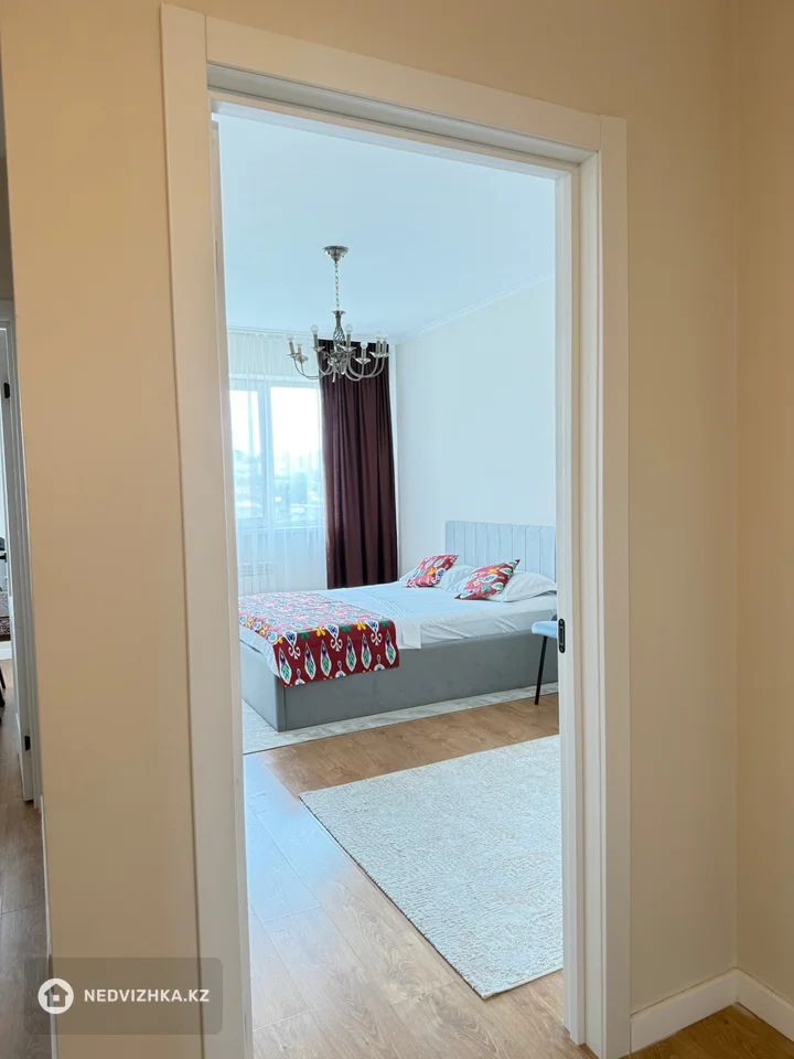 1-комнатная квартира, этаж 11 из 15, 50 м², Посуточно, фотография 4