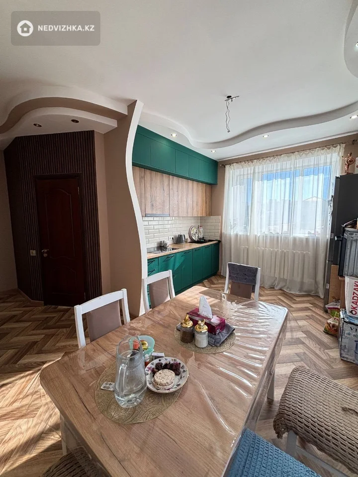 7-комнатный дом, 10 соток, 297 м², фотография 5