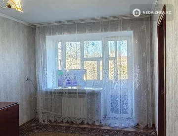 2-комнатная квартира, этаж 5 из 5, 42 м², На длительный срок, миниатюра 4