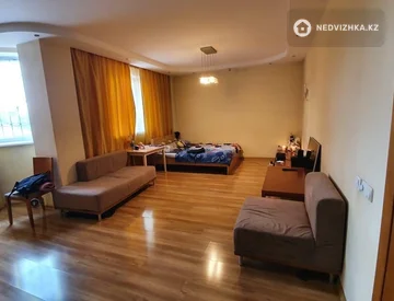 3-комнатная квартира, этаж 2 из 18, 128 м², миниатюра 3