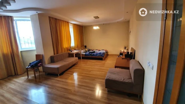 3-комнатная квартира, этаж 2 из 18, 128 м², фотография 3