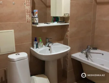 3-комнатная квартира, этаж 2 из 18, 128 м², миниатюра 2