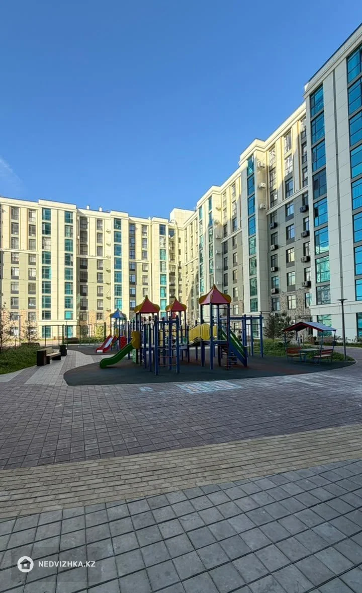 2-комнатная квартира, этаж 10 из 10, 42 м², фотография 3