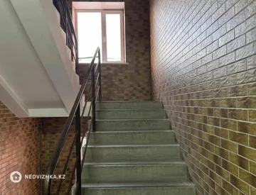 3-комнатная квартира, этаж 4 из 5, 73 м², миниатюра 3