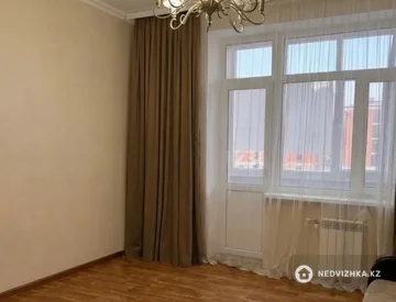 3-комнатная квартира, этаж 4 из 5, 73 м², миниатюра 2