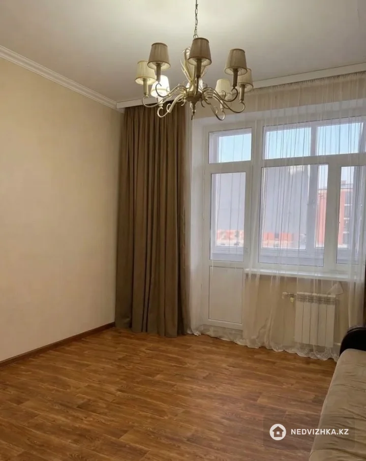 3-комнатная квартира, этаж 4 из 5, 73 м², фотография 2