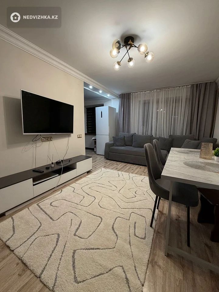 2-комнатная квартира, этаж 3 из 5, 60 м², На длительный срок, фотография 2