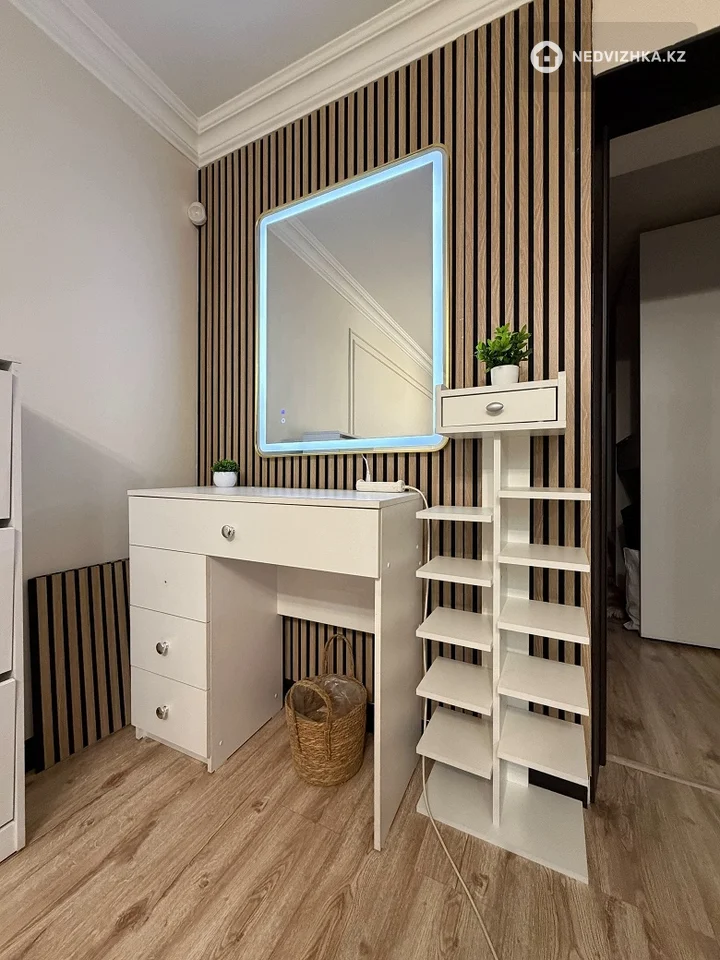 2-комнатная квартира, этаж 3 из 5, 60 м², На длительный срок, фотография 3