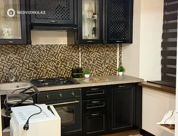 2-комнатная квартира, этаж 3 из 5, 60 м², На длительный срок, миниатюра 4