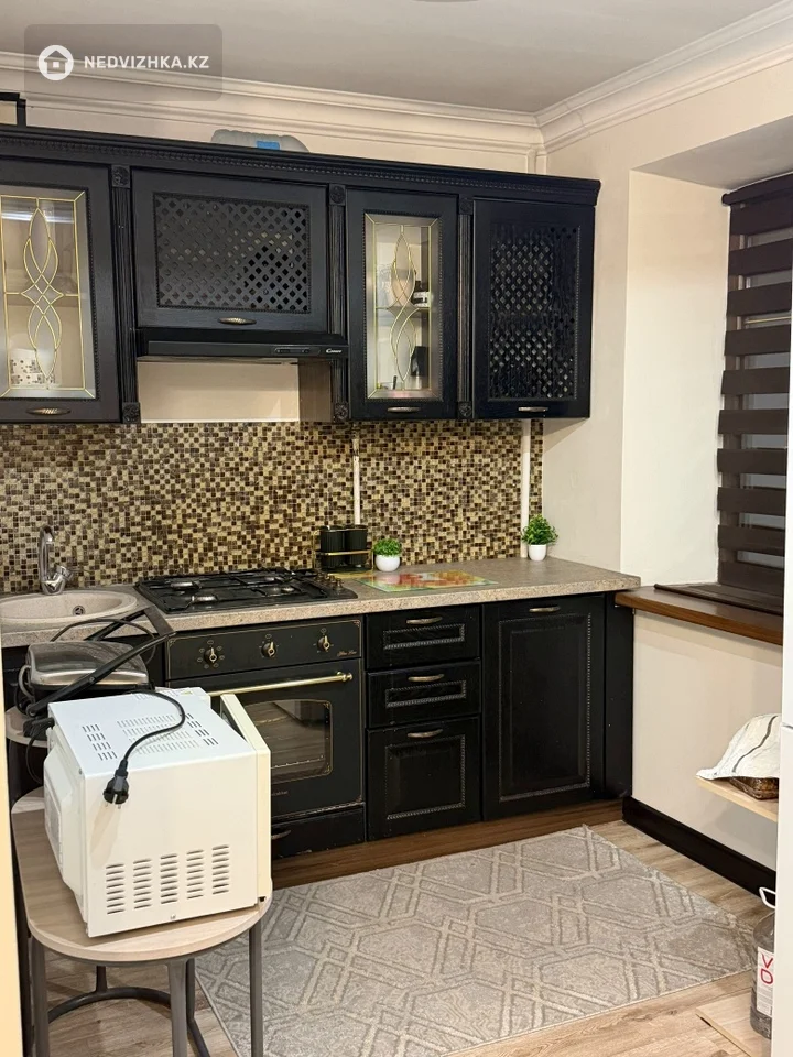 2-комнатная квартира, этаж 3 из 5, 60 м², На длительный срок, фотография 4