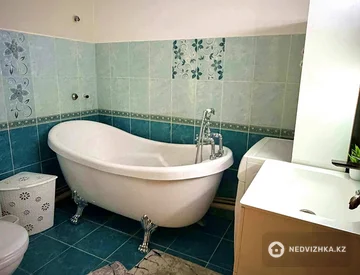 2-комнатная квартира, этаж 3 из 5, 60 м², На длительный срок, миниатюра 9