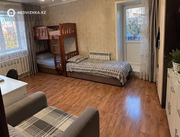 2-комнатная квартира, этаж 1 из 4, 42 м², миниатюра 5
