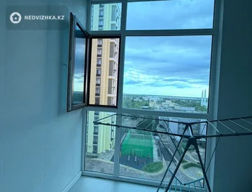 2-комнатная квартира, этаж 8 из 10, 65 м², миниатюра 3