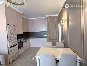 2-комнатная квартира, этаж 8 из 12, 55 м², На длительный срок, миниатюра 4
