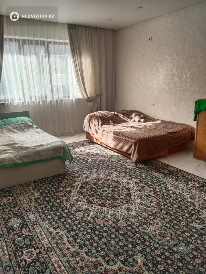 6-комнатный дом, 5 соток, 280 м², фотография 3