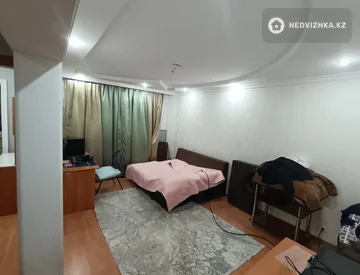 3-комнатная квартира, этаж 1 из 5, 70 м², миниатюра 4