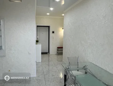 2-комнатная квартира, этаж 4 из 9, 78 м², На длительный срок, миниатюра 6