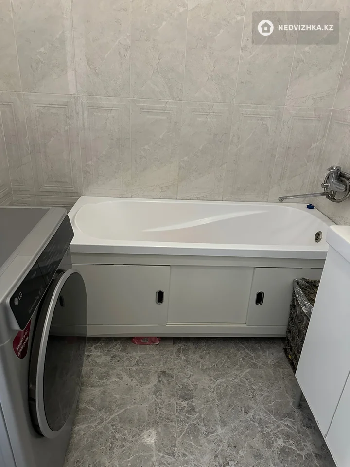 2-комнатная квартира, этаж 4 из 9, 78 м², На длительный срок, фотография 3