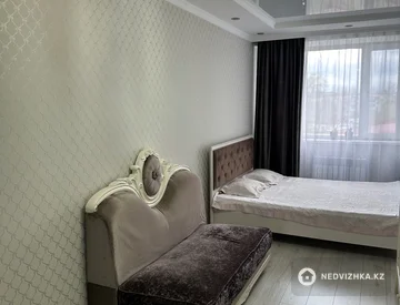 2-комнатная квартира, этаж 4 из 9, 78 м², На длительный срок, миниатюра 9