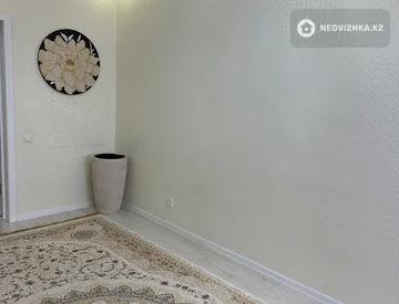 2-комнатная квартира, этаж 4 из 9, 78 м², На длительный срок, миниатюра 10