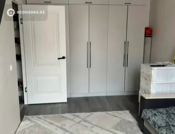 2-комнатная квартира, этаж 1 из 3, 48 м², миниатюра 3