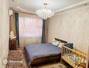 4-комнатная квартира, этаж 4 из 5, 91 м², миниатюра 4