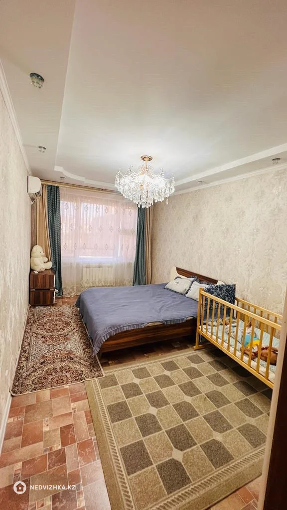 4-комнатная квартира, этаж 4 из 5, 91 м², фотография 4