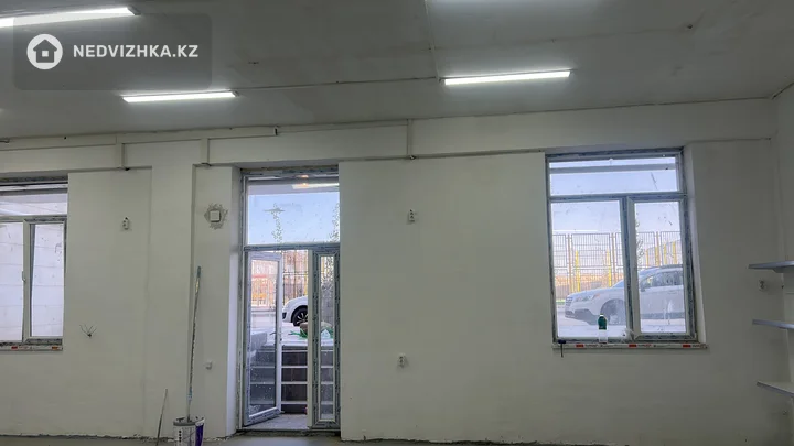 Помещение, этаж 1 из 10, 81 м², фотография 2