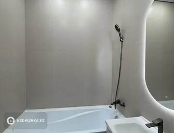 1-комнатная квартира, этаж 7 из 9, 38 м², миниатюра 2